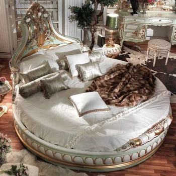 Итальянская двуспальная кровать из массива дерева с европейской росписью, роскошная круглая кровать французского двора, резная кровать для спальни виллы
